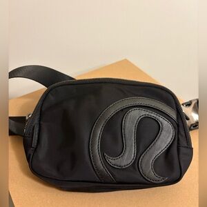 Lululemon Belt Bag (Limited Edition)